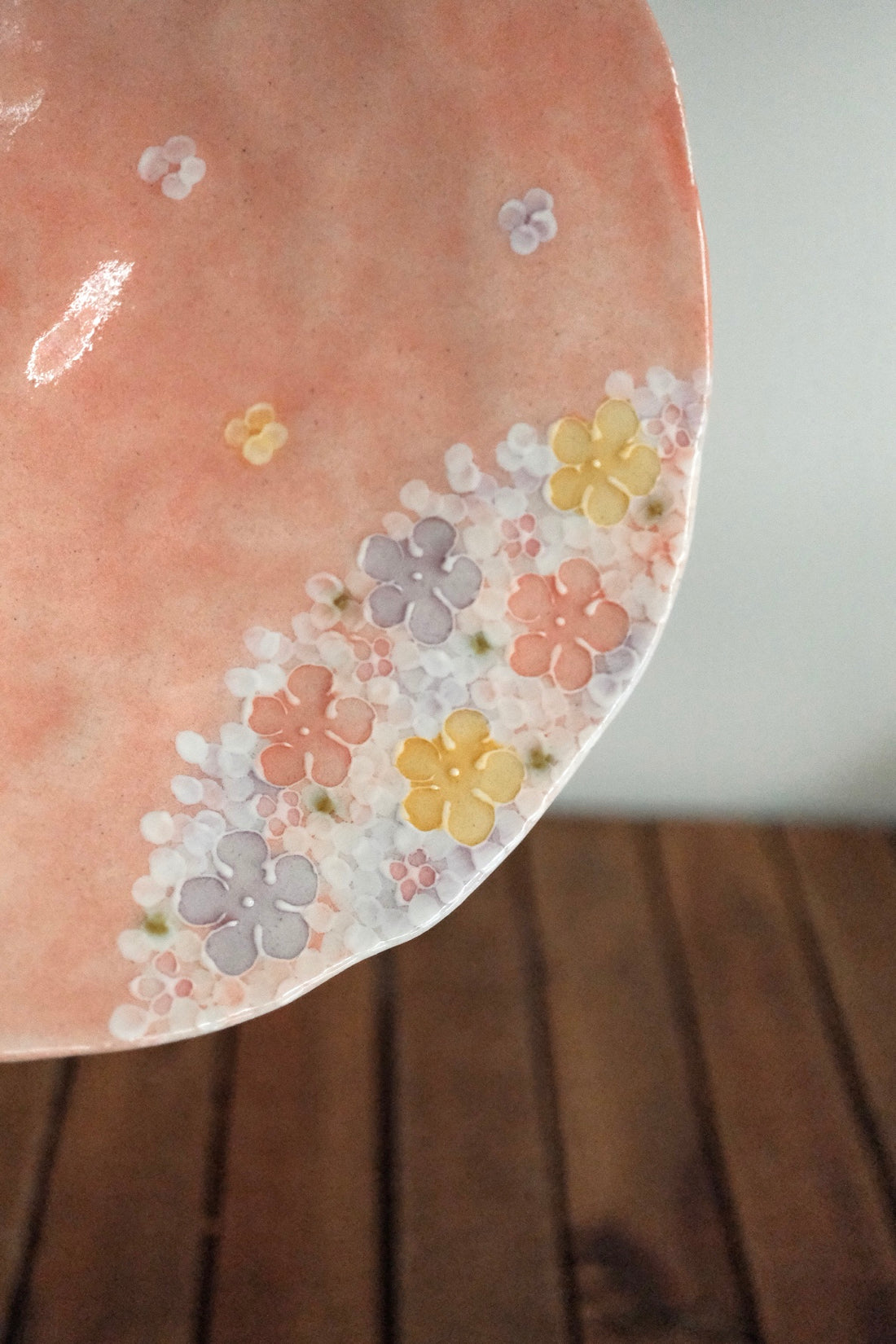 Koubou "Kazahana" Seto Ware Hand-Painted Red Flower Pasta Plate