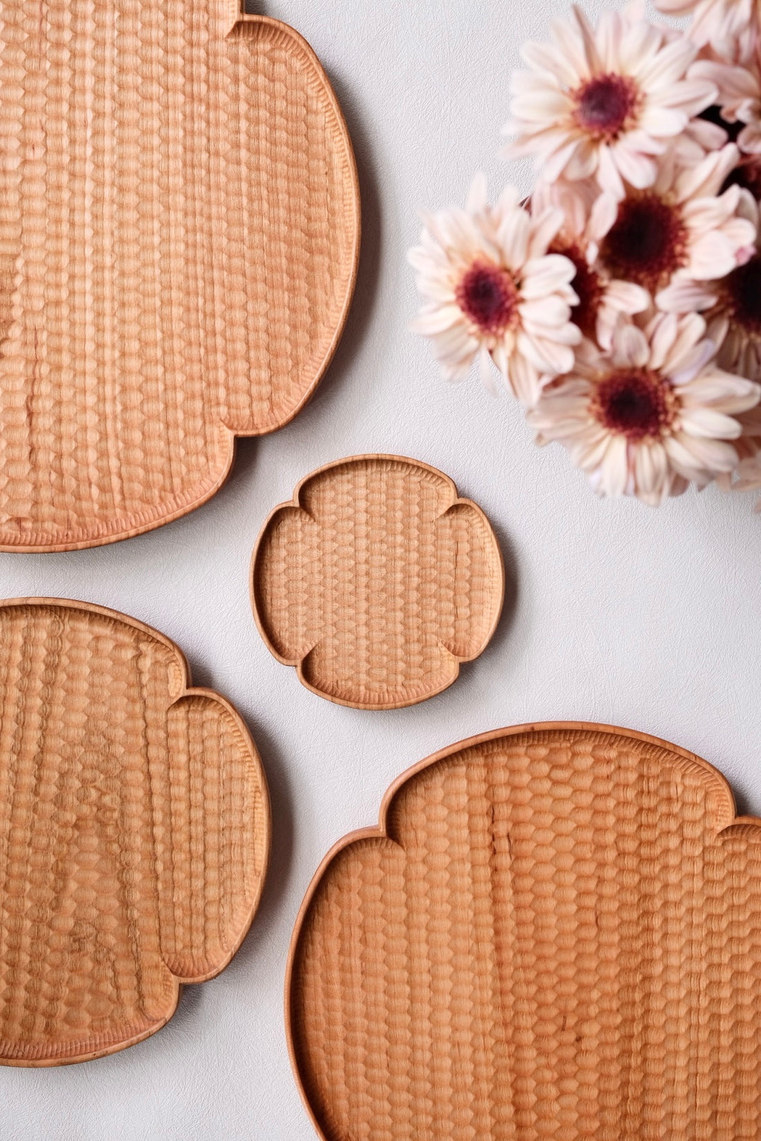 Kazunori Takatsuka 高塚和則 Cherry wood Coaster KU01