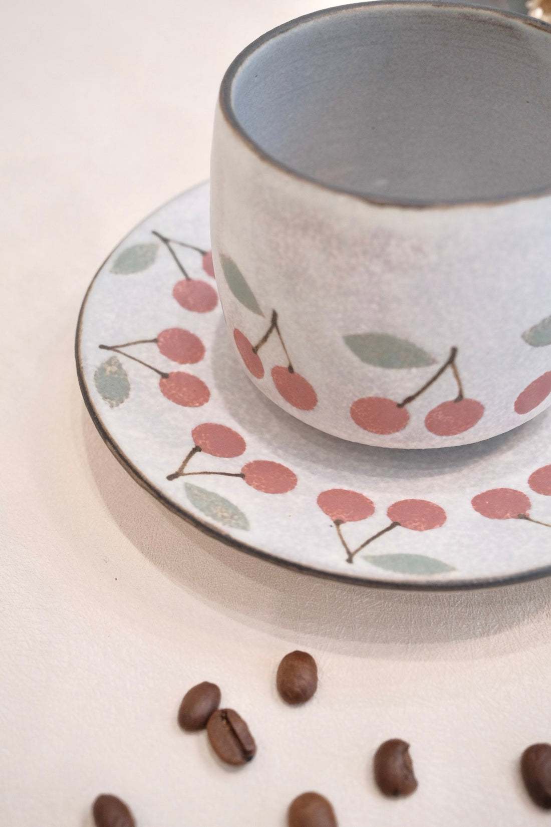 Kei Mitsumochi ミツ持啓 Cherry Mug with Saucer - Red  KM13