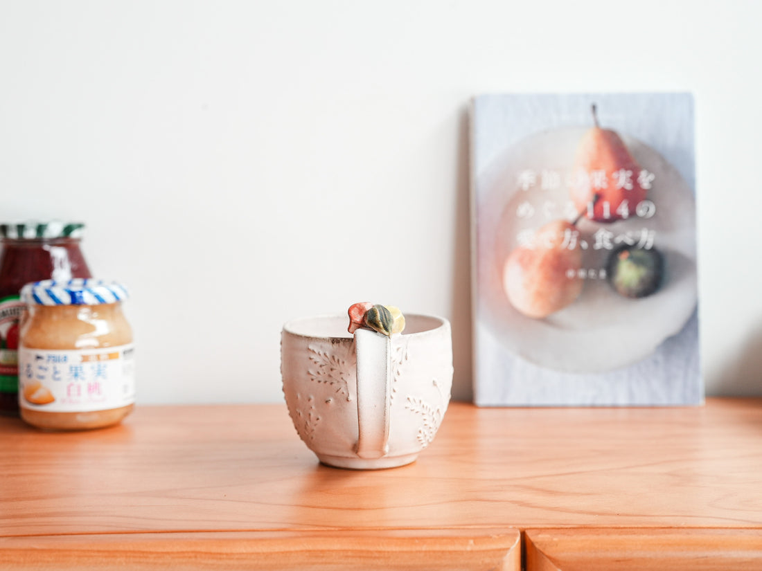 Satomi Motohashi 本橋里美 Dual Colour Flower Mug SM13
