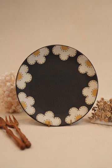 Kei Mitsumochi ミツ持啓 Round Plate - Black Flower KM06