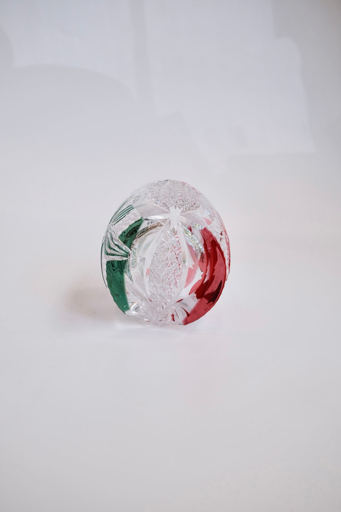 Edo Kiriko Whisky Glass Rock Glass "Buttfly with Flower" Green/Red by Junichi Nabetani, Master of traditional crafts