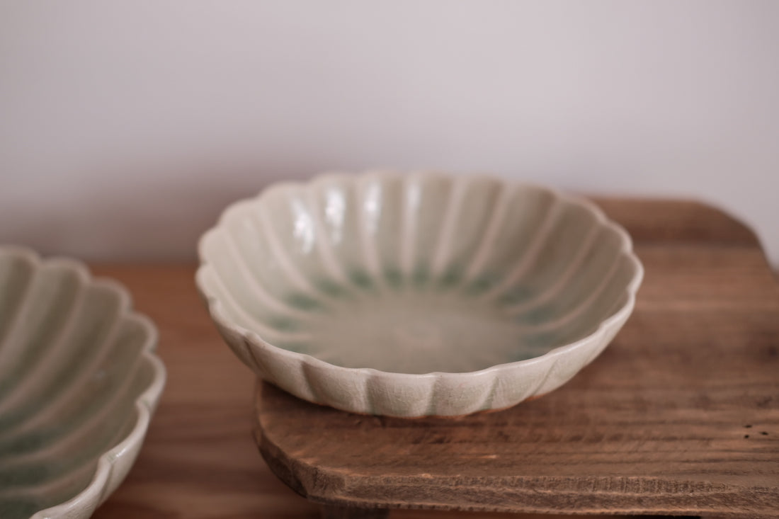 Japanese Chrysanthemum Shape Oval Serving Bowl