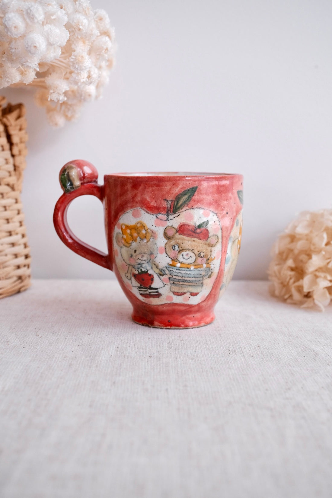 Asako Yamaguchi 山口麻子 Animal Tall Mug with Deco on Handle AI04