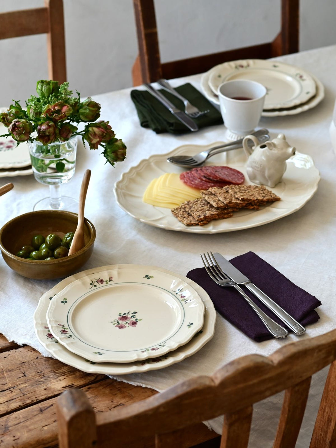 Studio M' Rosier Round Large Plate