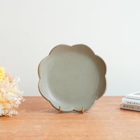 Ken Aoki 青木挙 Medium Flower Plate KE10