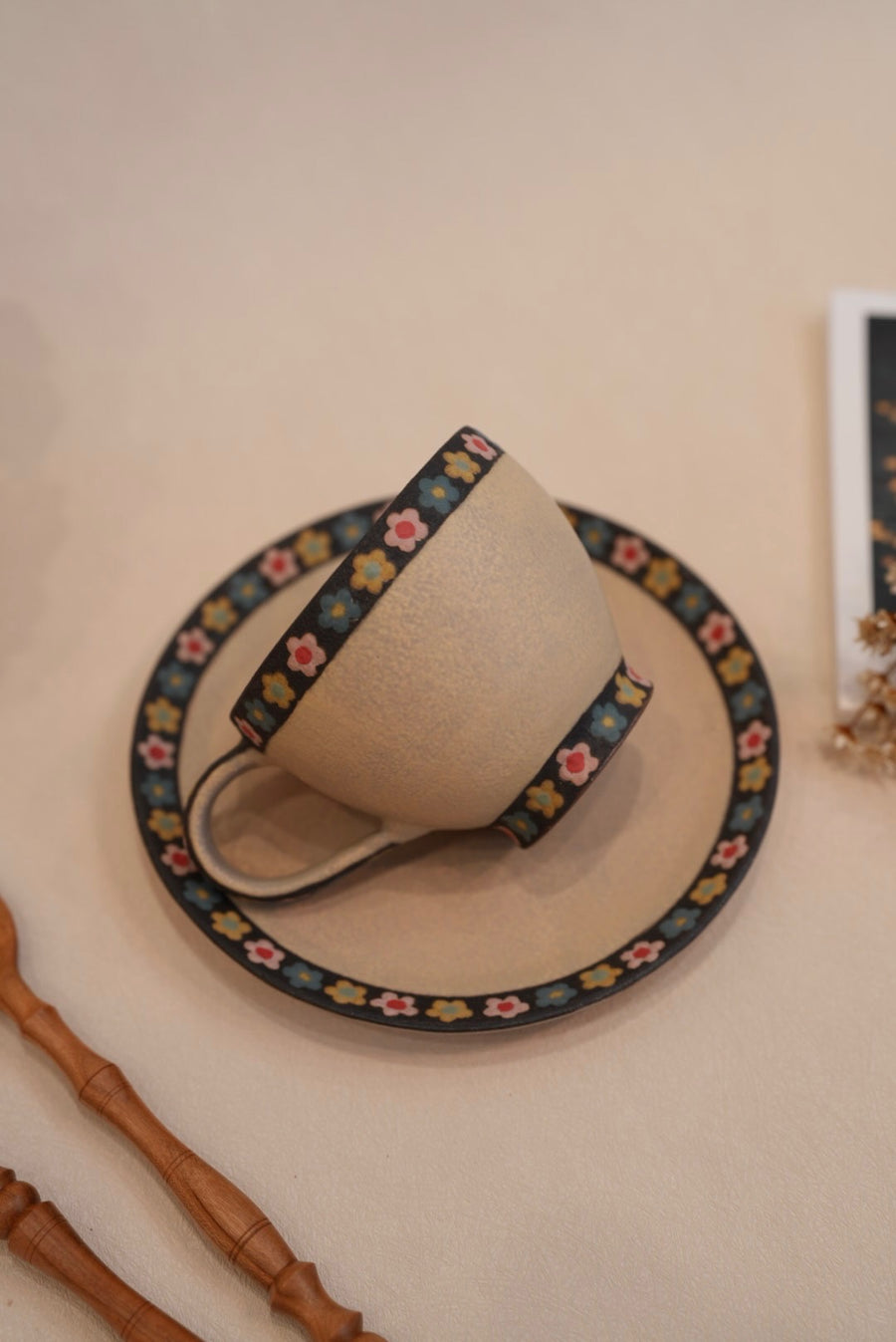 Kei Mitsumochi ミツ持啓 Small Flower Rim Mug and Saucer KM66