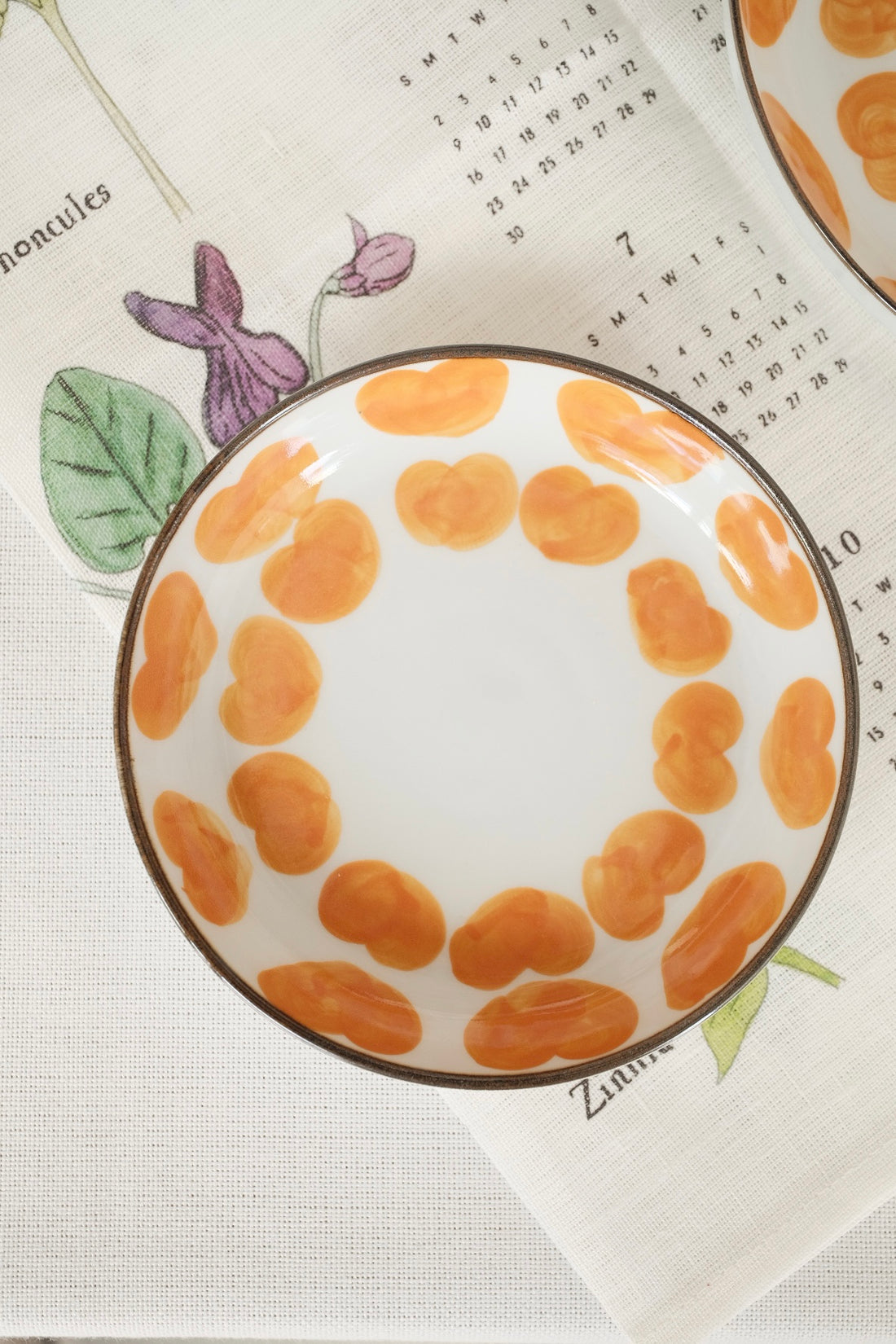HASAMI Hand-painted Orange Heart Round Plate Collection