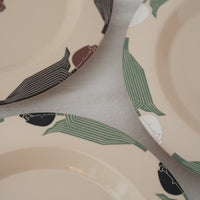 Shirogarasu Studio Black Tulip Large Round Plate