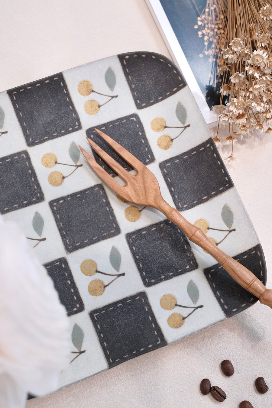 Kei Mitsumochi ミツ持啓 Rectangle Plate - Checked Pattern Yellow Cherry KM19