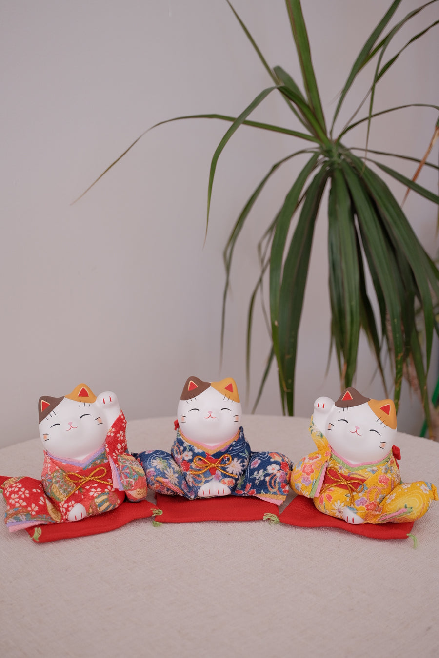 Maneki-neko Kimono Lucky Cat