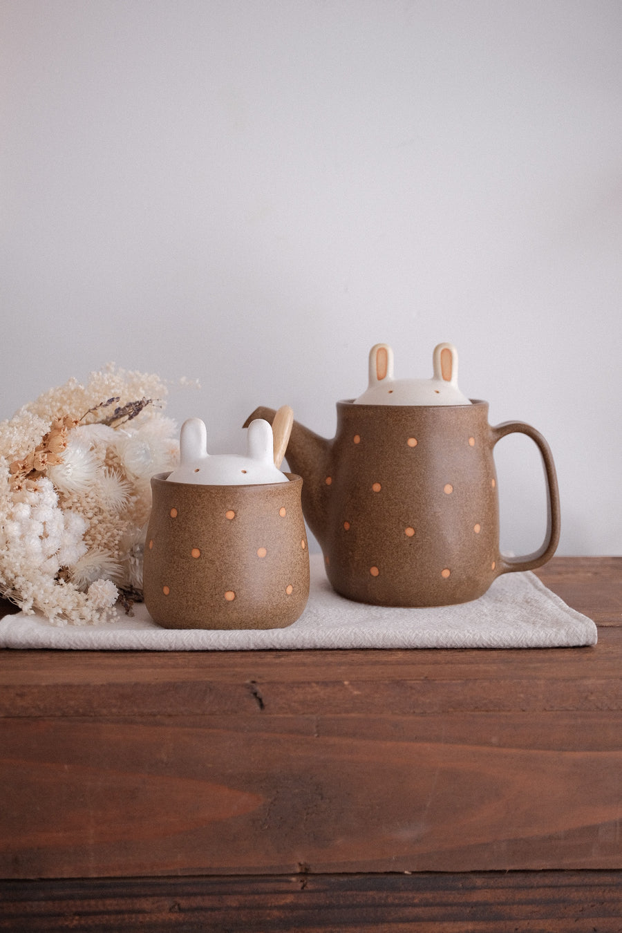 KiKi Studio Rabbit Teapot - YM11