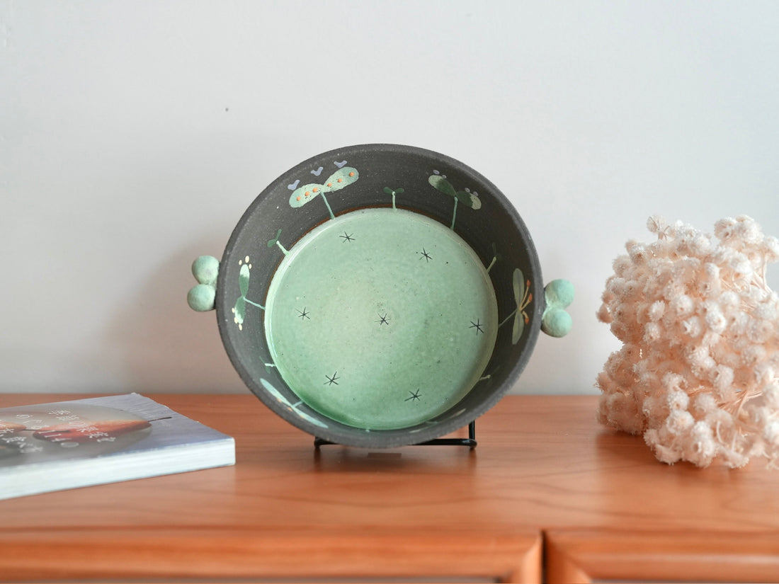 Akemi Nakamura 中村明美 Large Bowl with Double Handles AN22