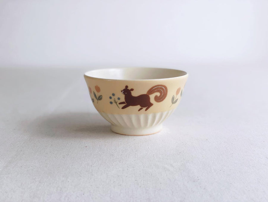 Buncho Pottery Squirrel and tulip bowl