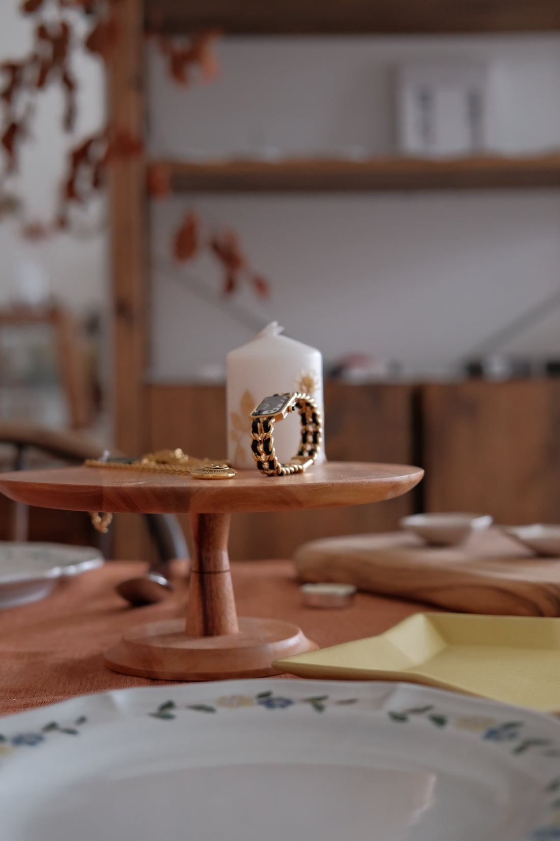 Natural Wood Pedestal Plate Cake Stand