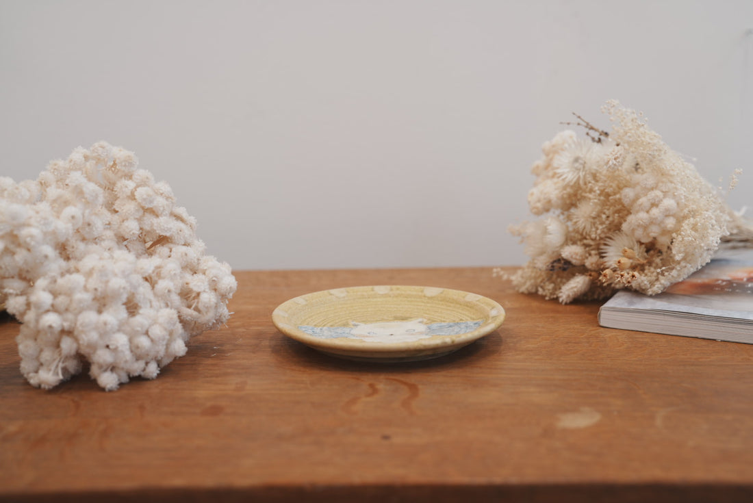 Tomoko Kubo コンガリ舍 Medium Cat Plate TK15