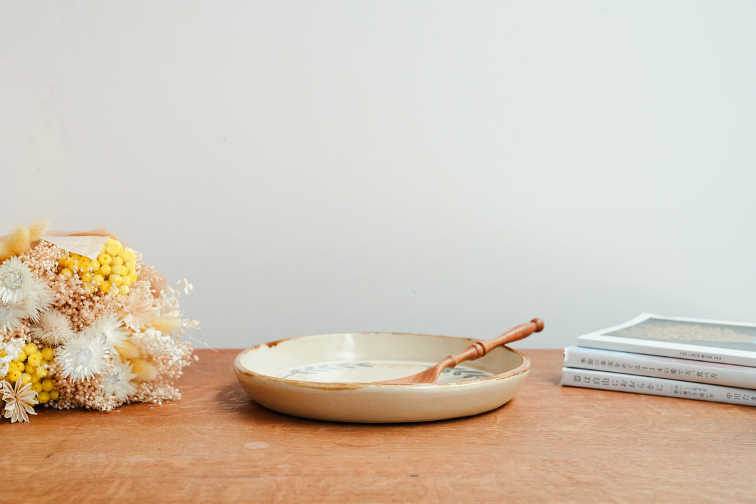 Kumiko Ishikawa 石川久美子 Large Mimosa Plate 21cm KI15