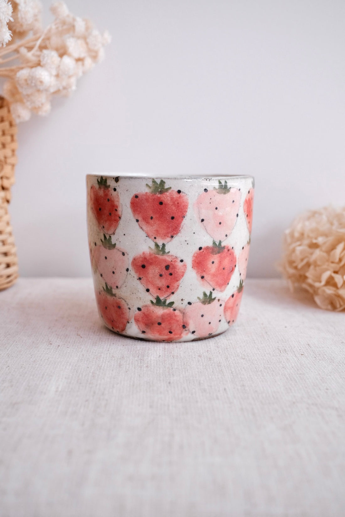 Asako Yamaguchi 山口麻子 Strawberry Large Mug AI08