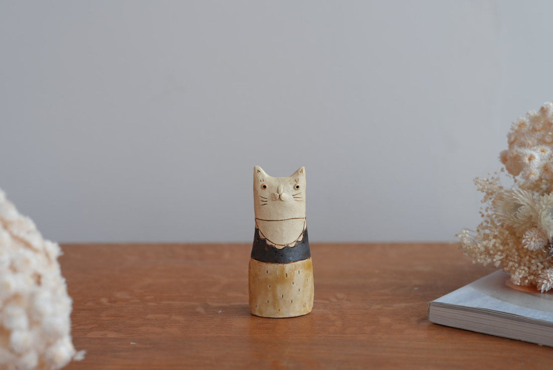 Shoko Hirano 平野照子 Cat Vase SR03