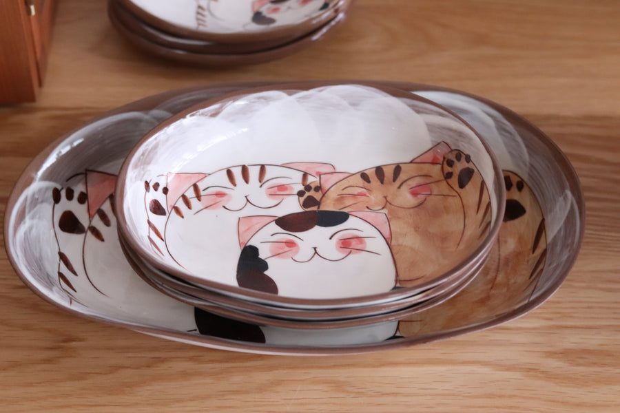 Hasami Arita ware Friendly Cat Curry Plates Oval Cat