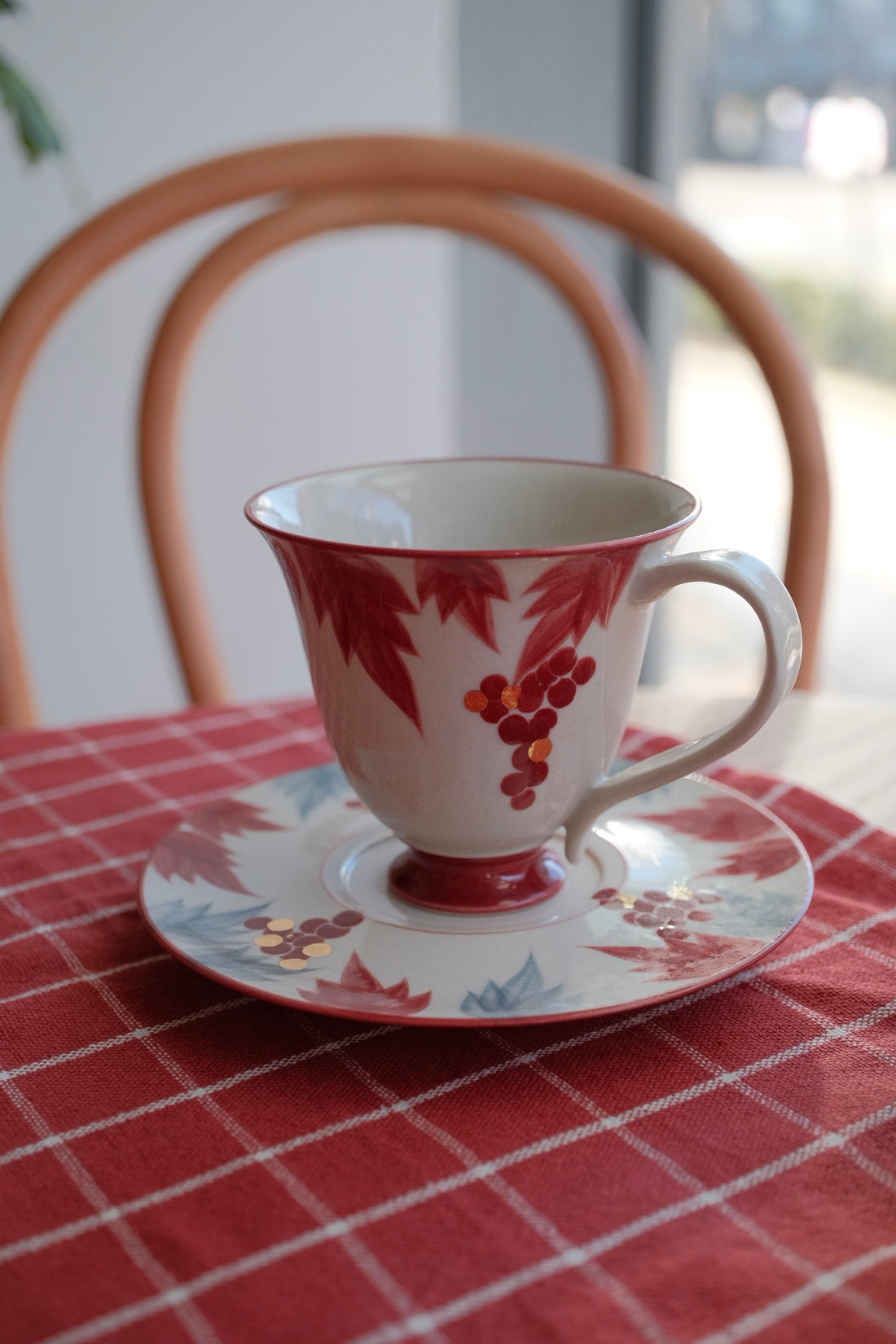 SiShuang Red Grape Coffee Cup w Saucer Set