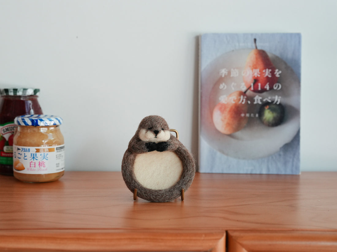 Aya and Yoshiko Wool Felt Small Animal Coaster - Otter YS01