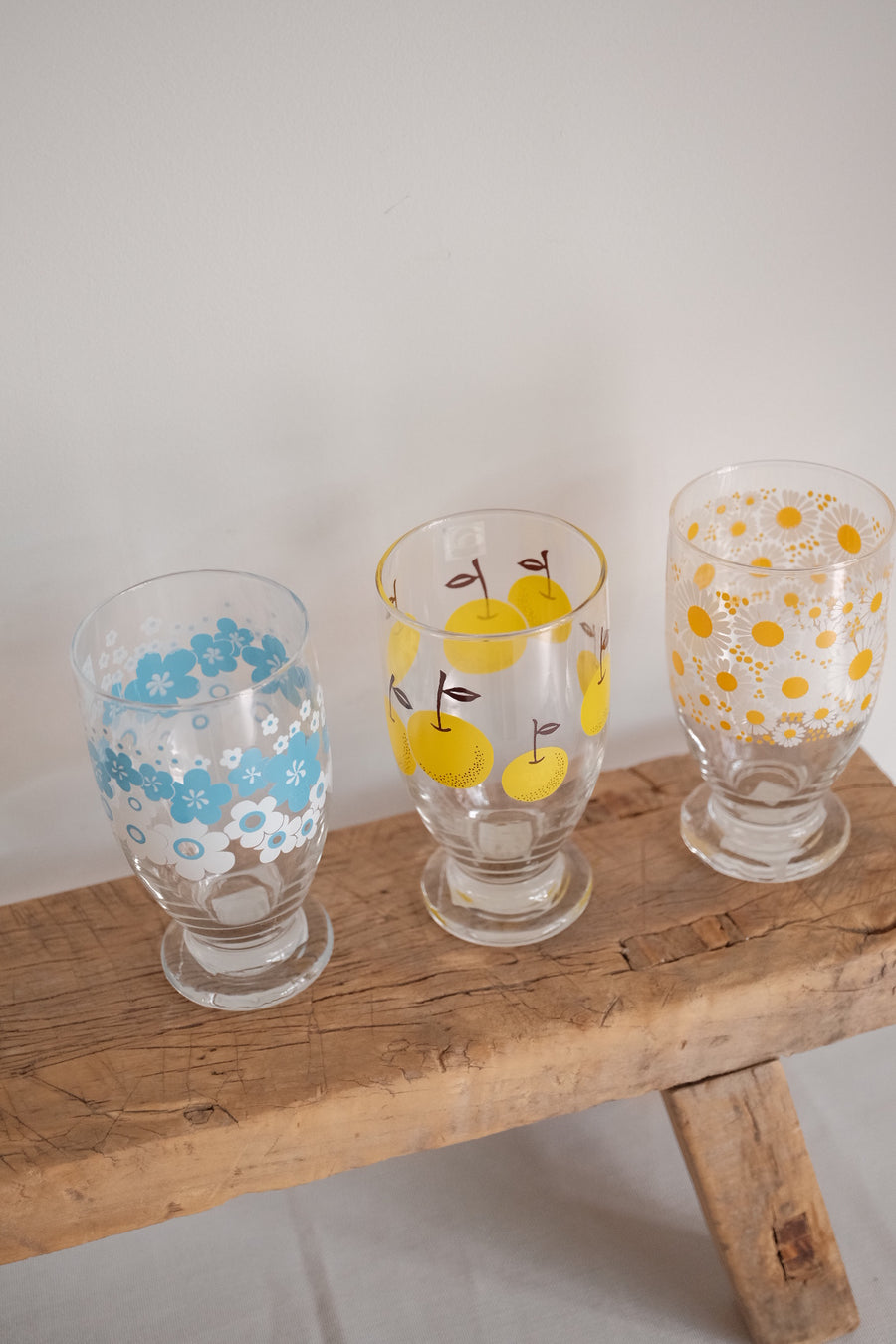 Aderia Glass Pedestal Cups - Yellow Flower