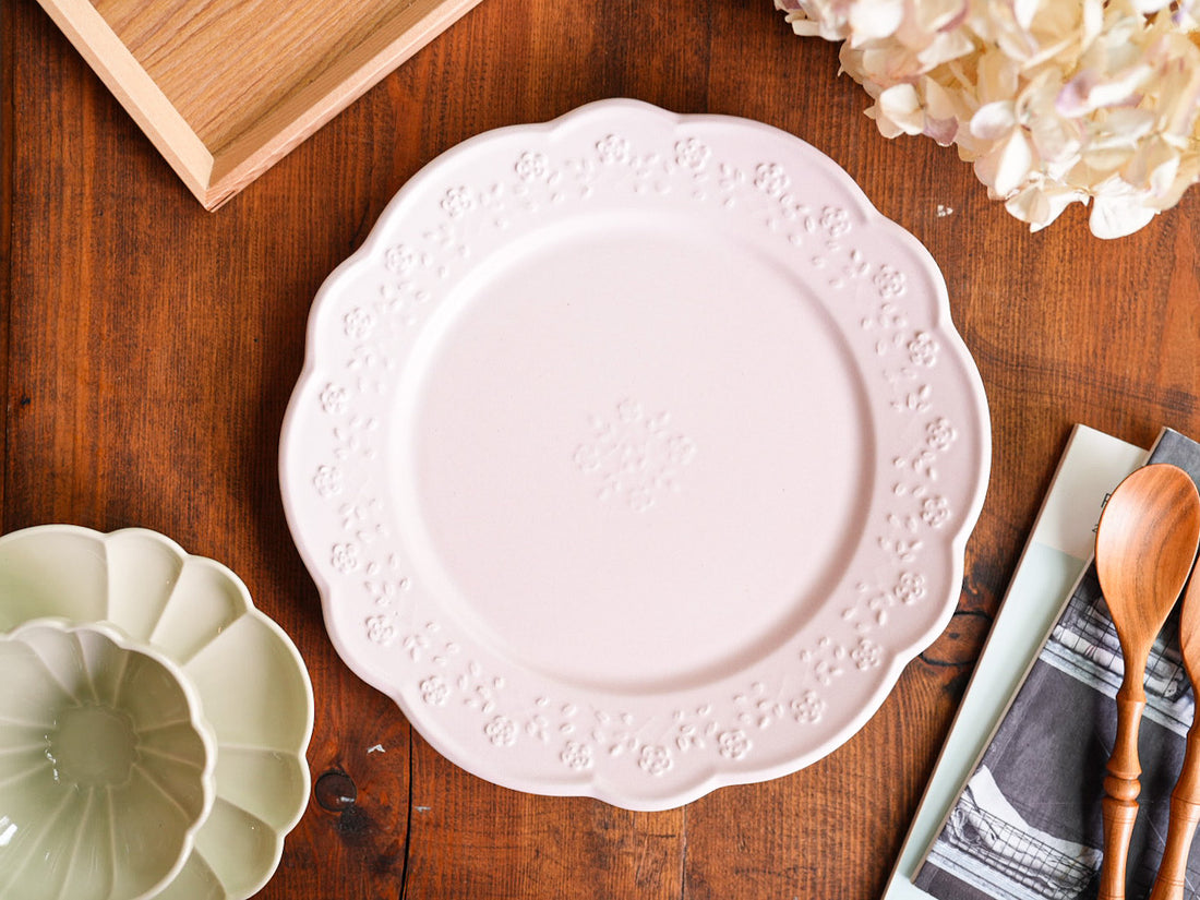 Atelier Gyuusha Large Floral Shape Round Plate
