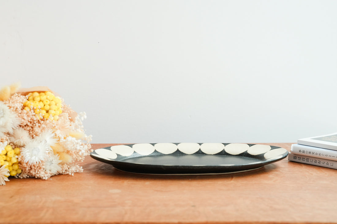 Ken Aoki 青木挙 Large Oval Plate KE11
