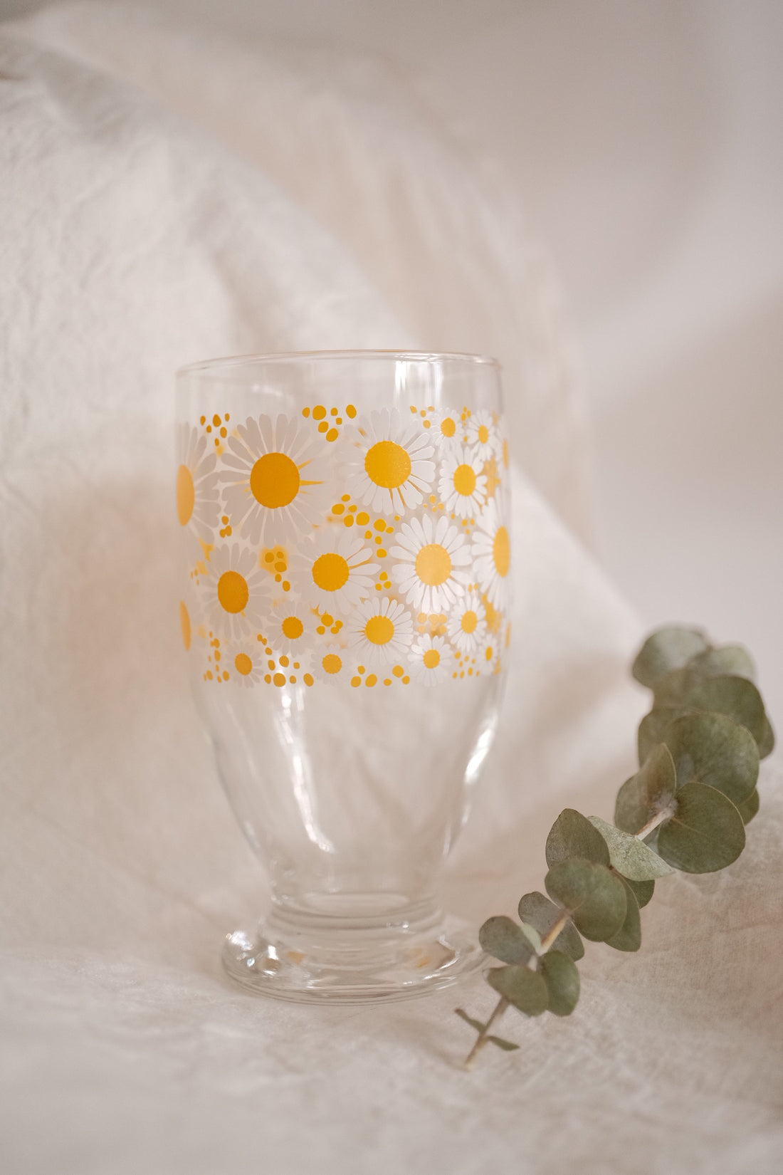 Aderia Glass Pedestal Cups - Yellow Flower