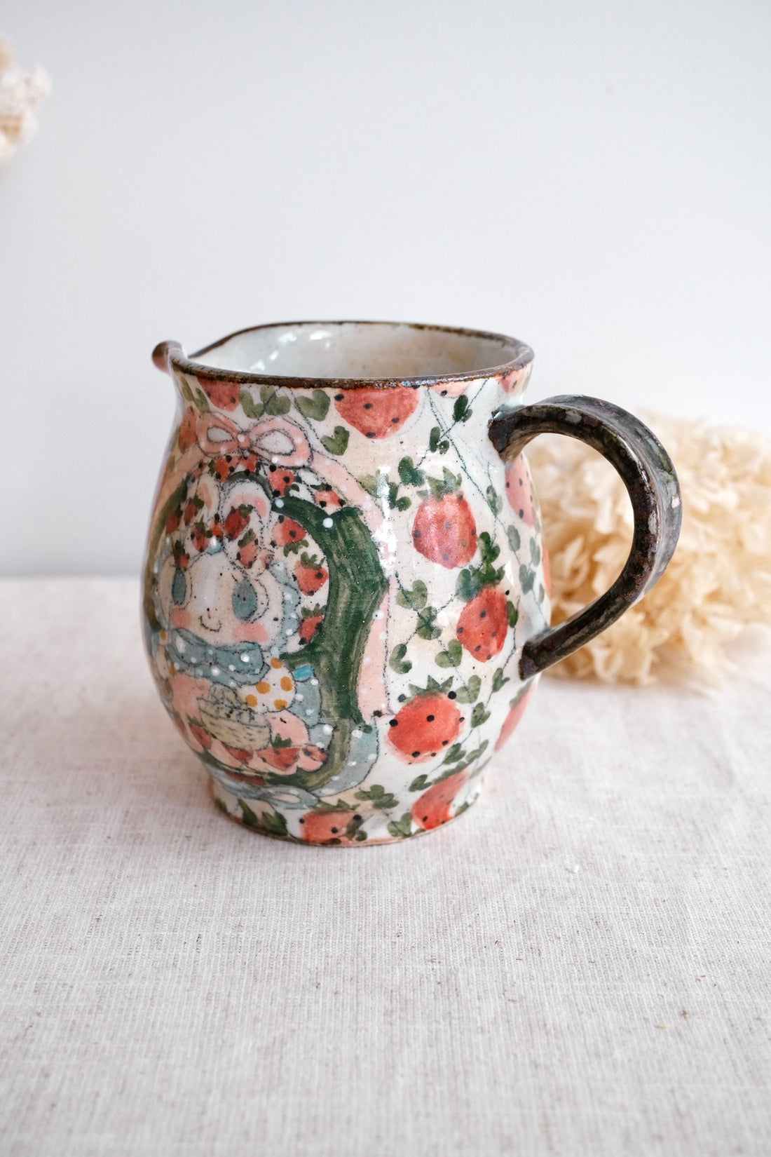 Asako Yamaguchi 山口麻子 Animal Strawberry Jug AI27a