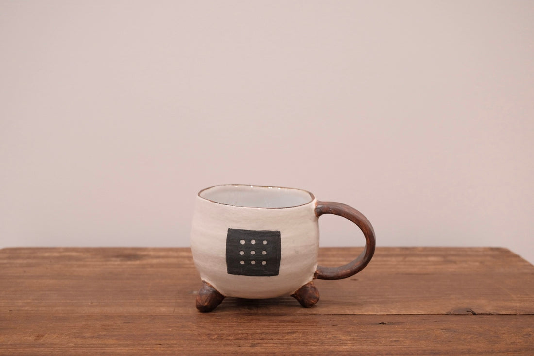 Emishi Kobo 池田匡優&美弥子 - Mug with Stand EK15