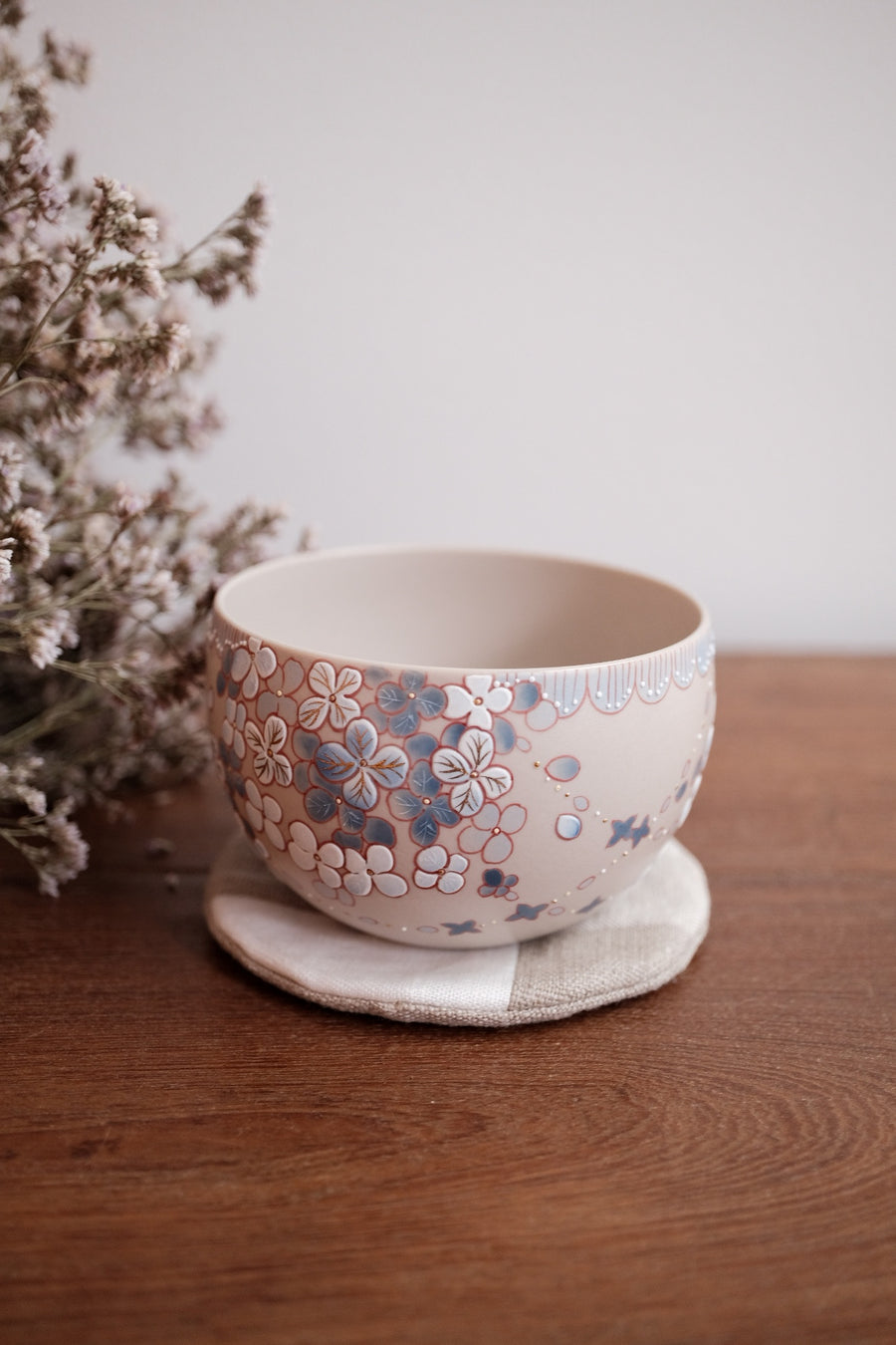 Baizhi Studio - Gilding Hydrangea Coffee/Tea Egg Shape Cup