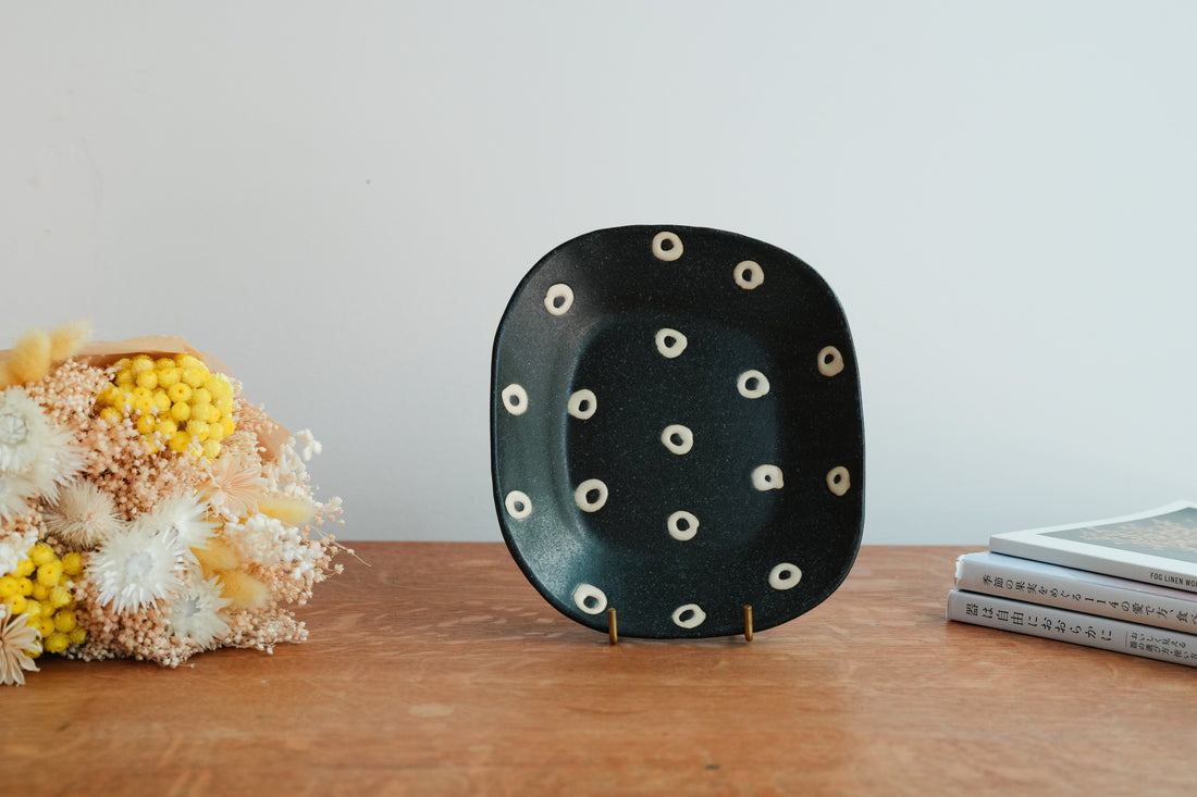 Ken Aoki 青木挙 Square Plate KE05
