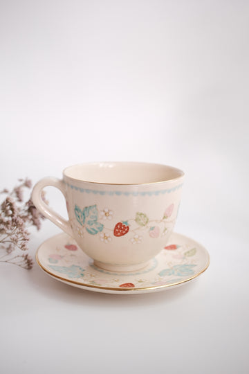 Taki Tomoda 友田多紀 Strawberry Cup and Saucer - TT03