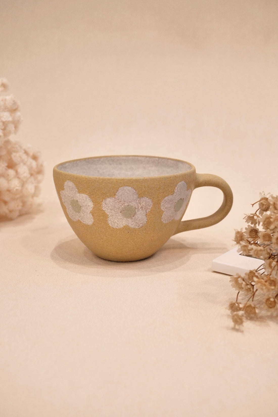 Kei Mitsumochi ミツ持啓 Flower Mug - Yellow KM59