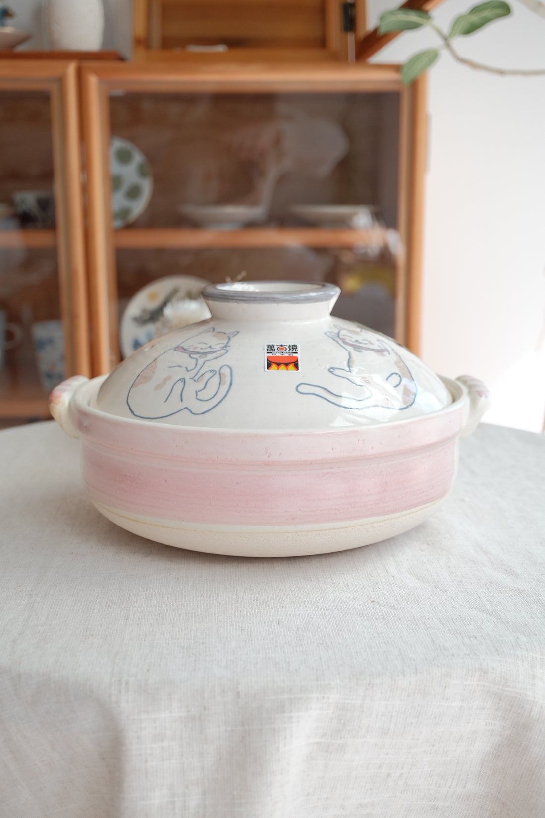 Donabe Banko Ware No.8 Smiling Cat Clay Pot