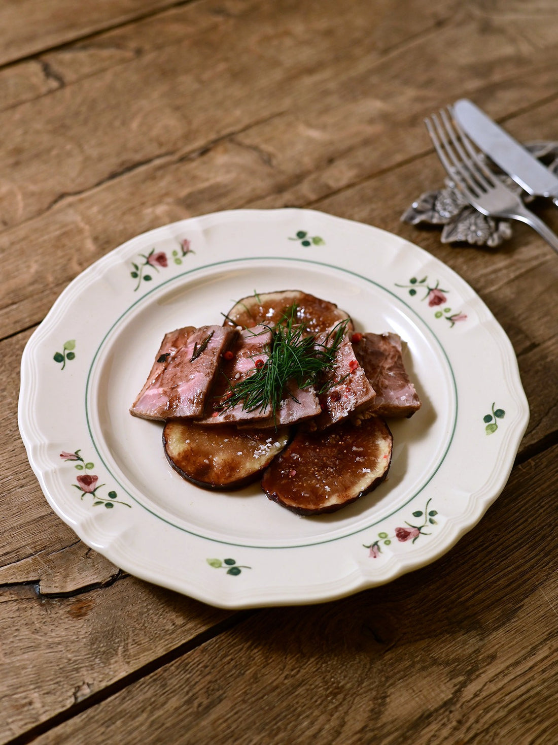 Studio M' Rosier Round Large Plate