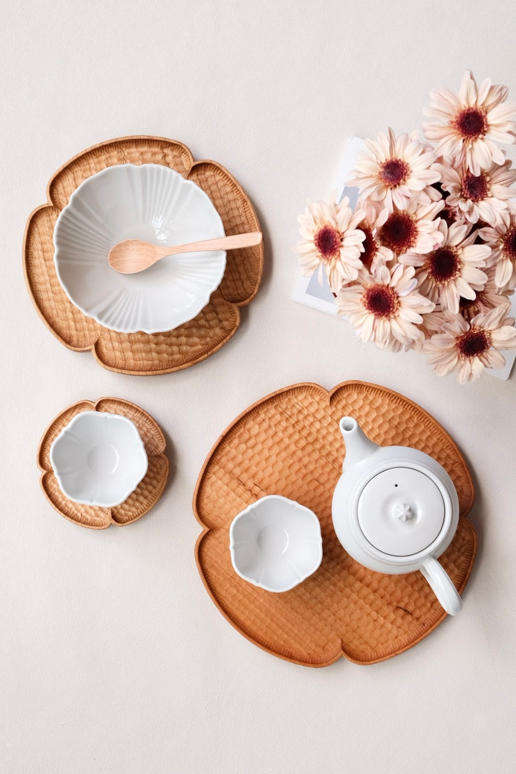 Kazunori Takatsuka 高塚和則 Flower Plate Cherry Wood Large KU07