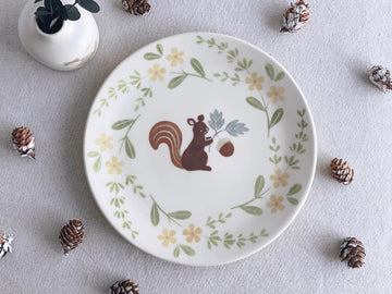 Buncho Pottery 7寸/Plate of squirrels and acorns