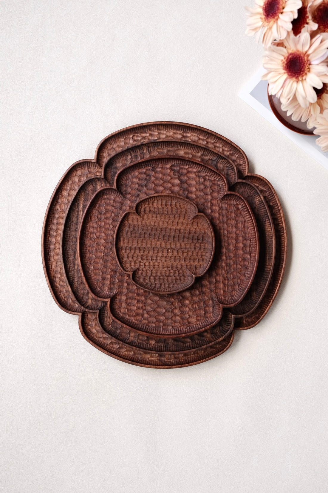Kazunori Takatsuka 高塚和則 Flower Plate Walnut Wood Extra Large KU09