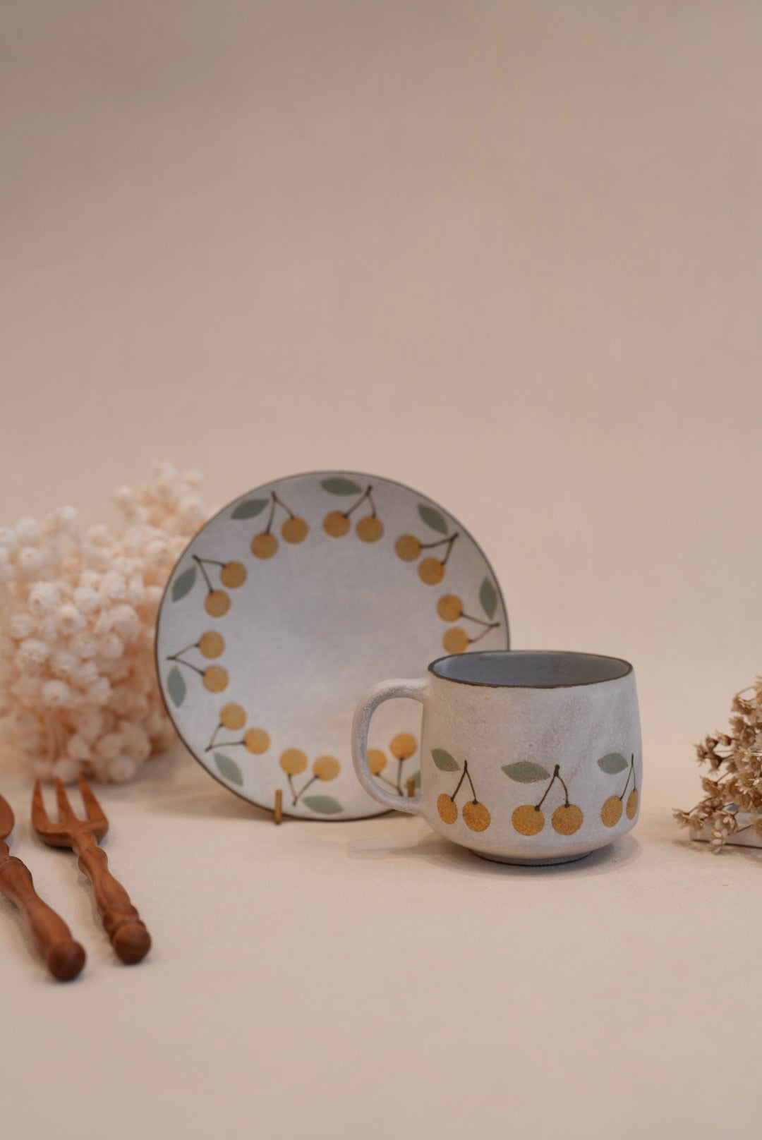 Kei Mitsumochi ミツ持啓 Cherry Mug with Saucer - Yellow  KM12