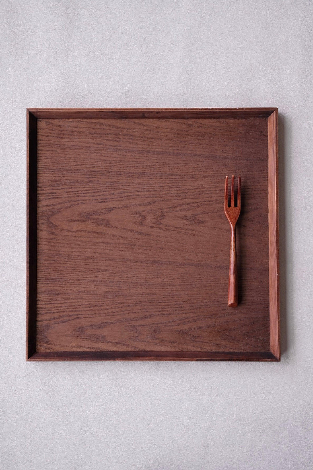 Non-Slip Surface Natural Wood Serving Tray