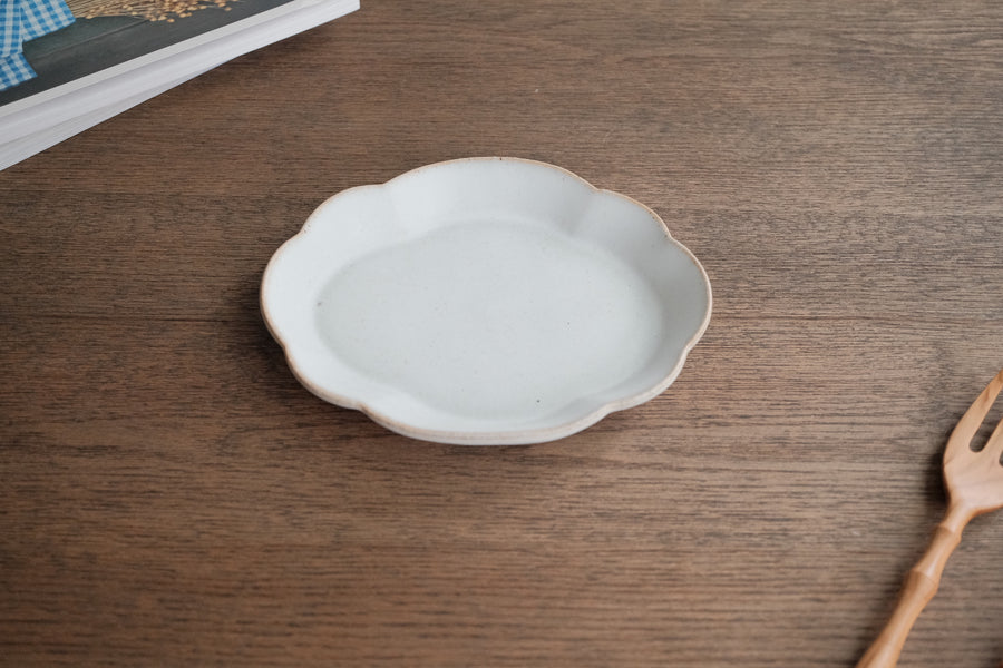 Norio Nakabayashi 中林範夫 Small Oval Plate - Light Blue NN05