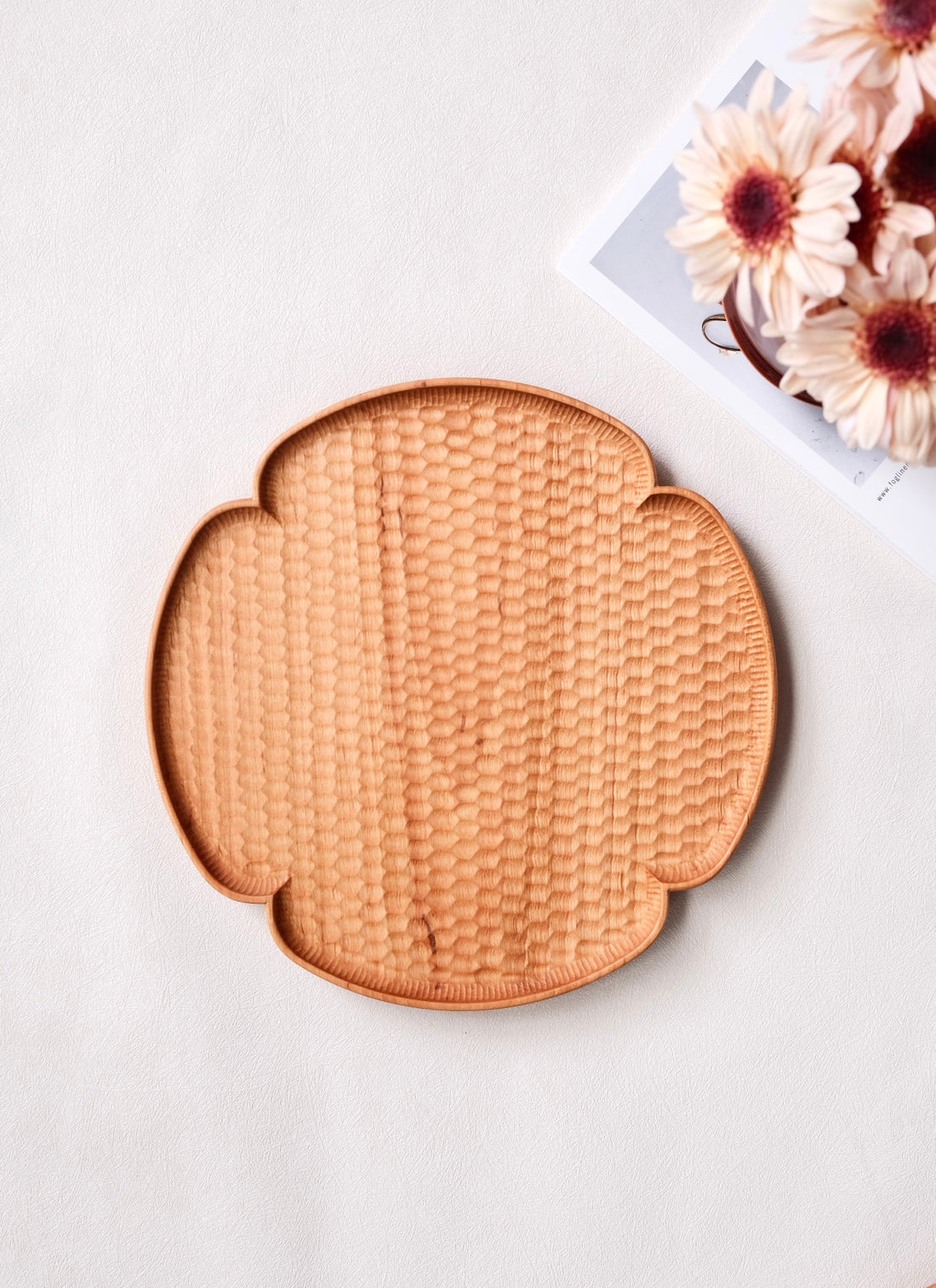 Kazunori Takatsuka 高塚和則 Flower Plate Cherry Wood Medium KU08