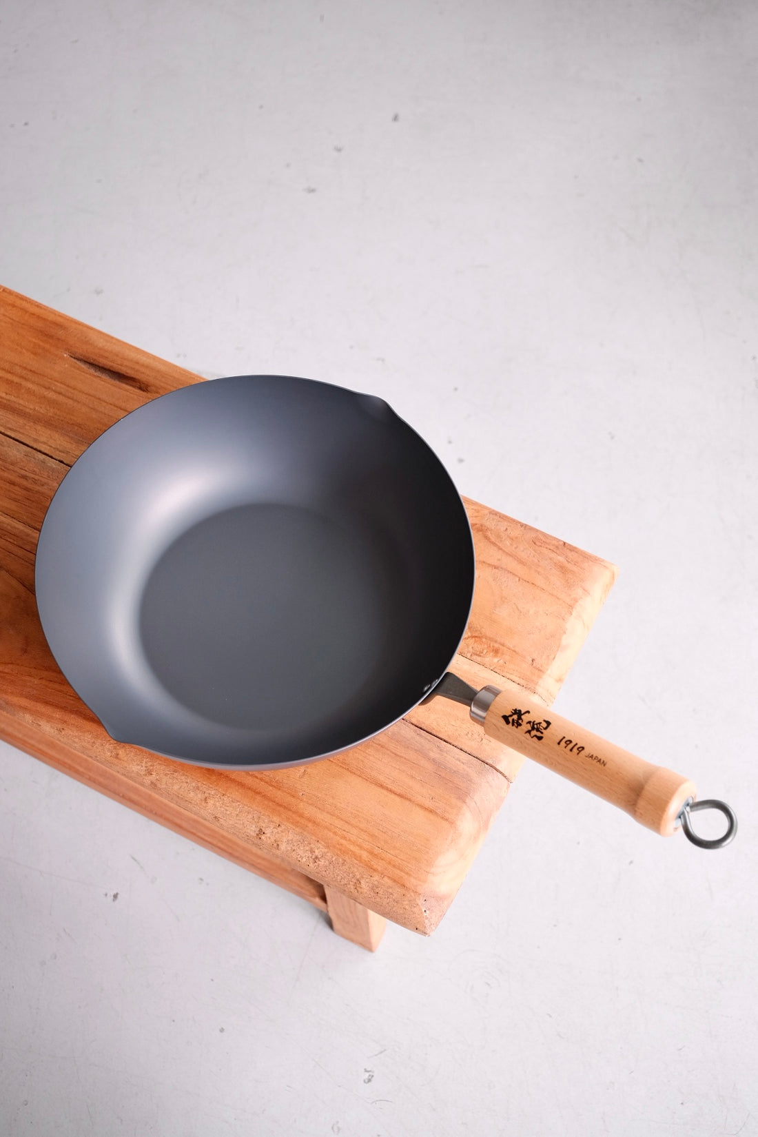Summit Nitrided Flat Bottom Iron Wok 28cm