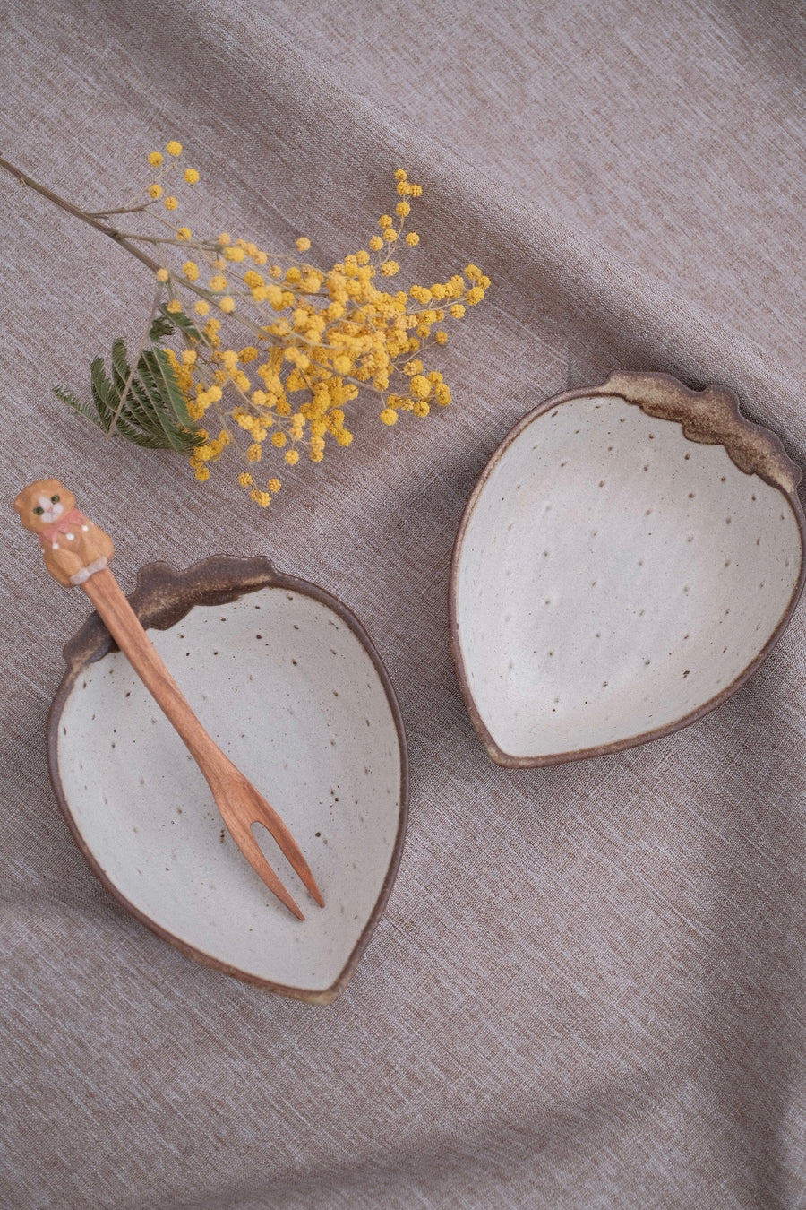 Mashiko Pottery Yoshizawa Strawberry Small Plate