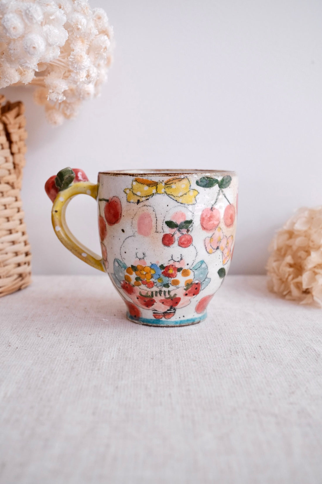 Asako Yamaguchi 山口麻子 Animal Tall Mug with Deco on Handle AI04