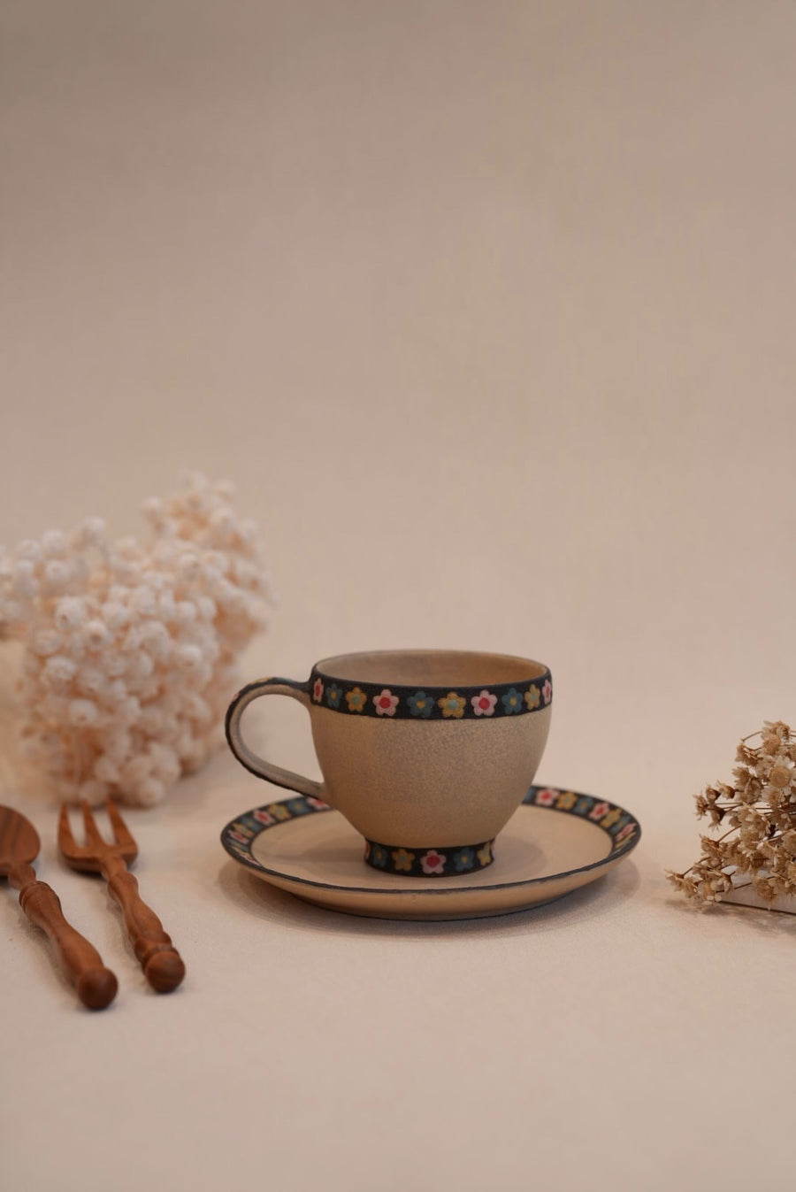 Kei Mitsumochi ミツ持啓 Small Flower Rim Mug and Saucer KM66