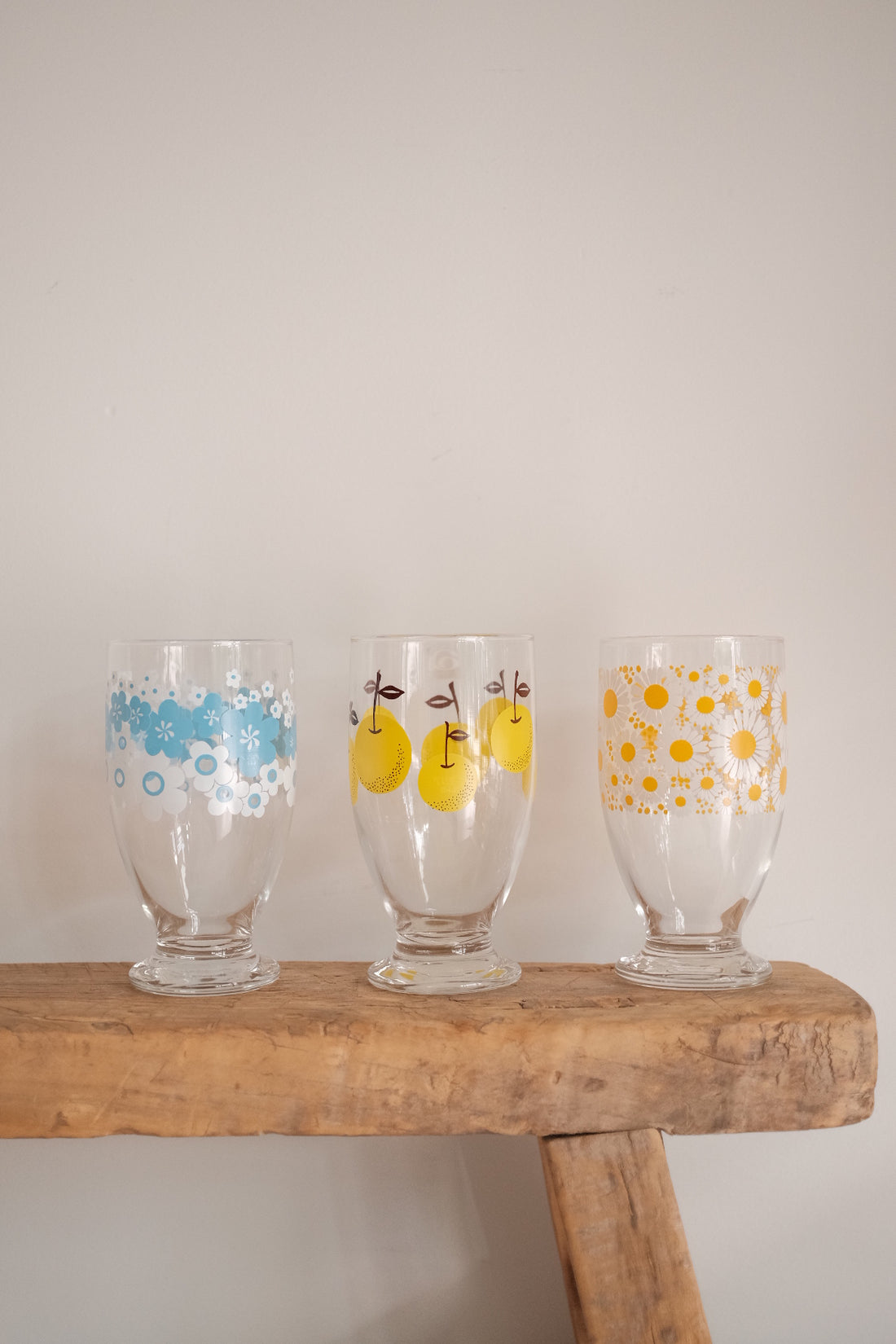 Aderia Glass Pedestal Cups - Yellow Flower